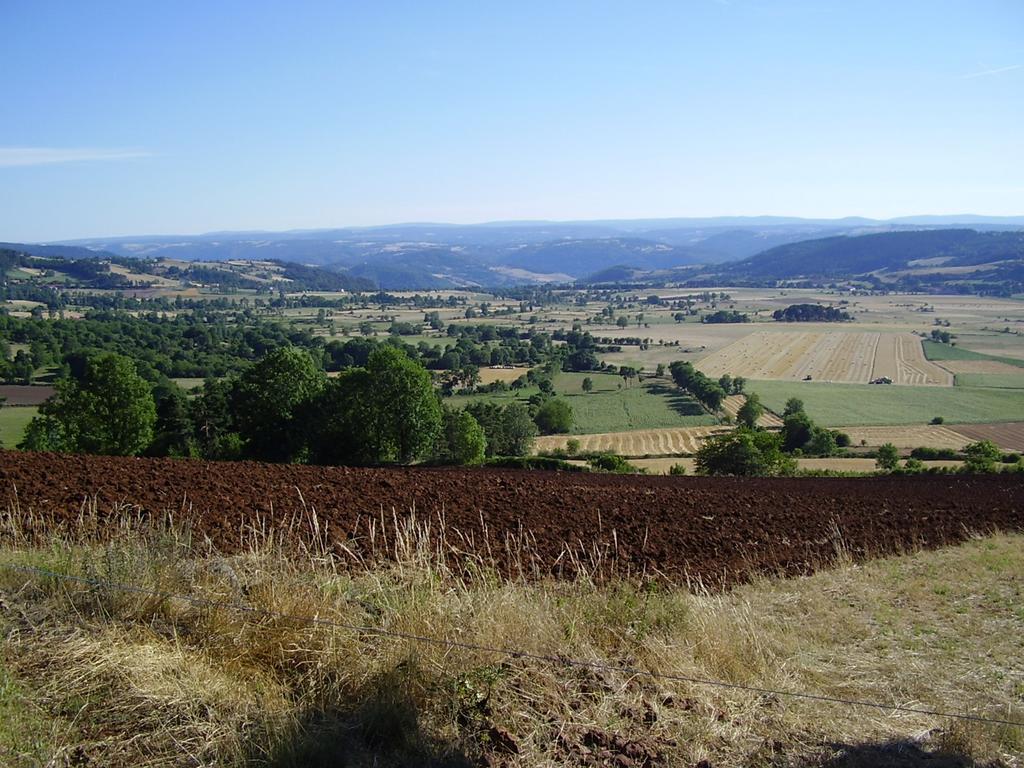 Le Clos Des Pierres Rouges Saint Privat d'Allier Bagian luar foto